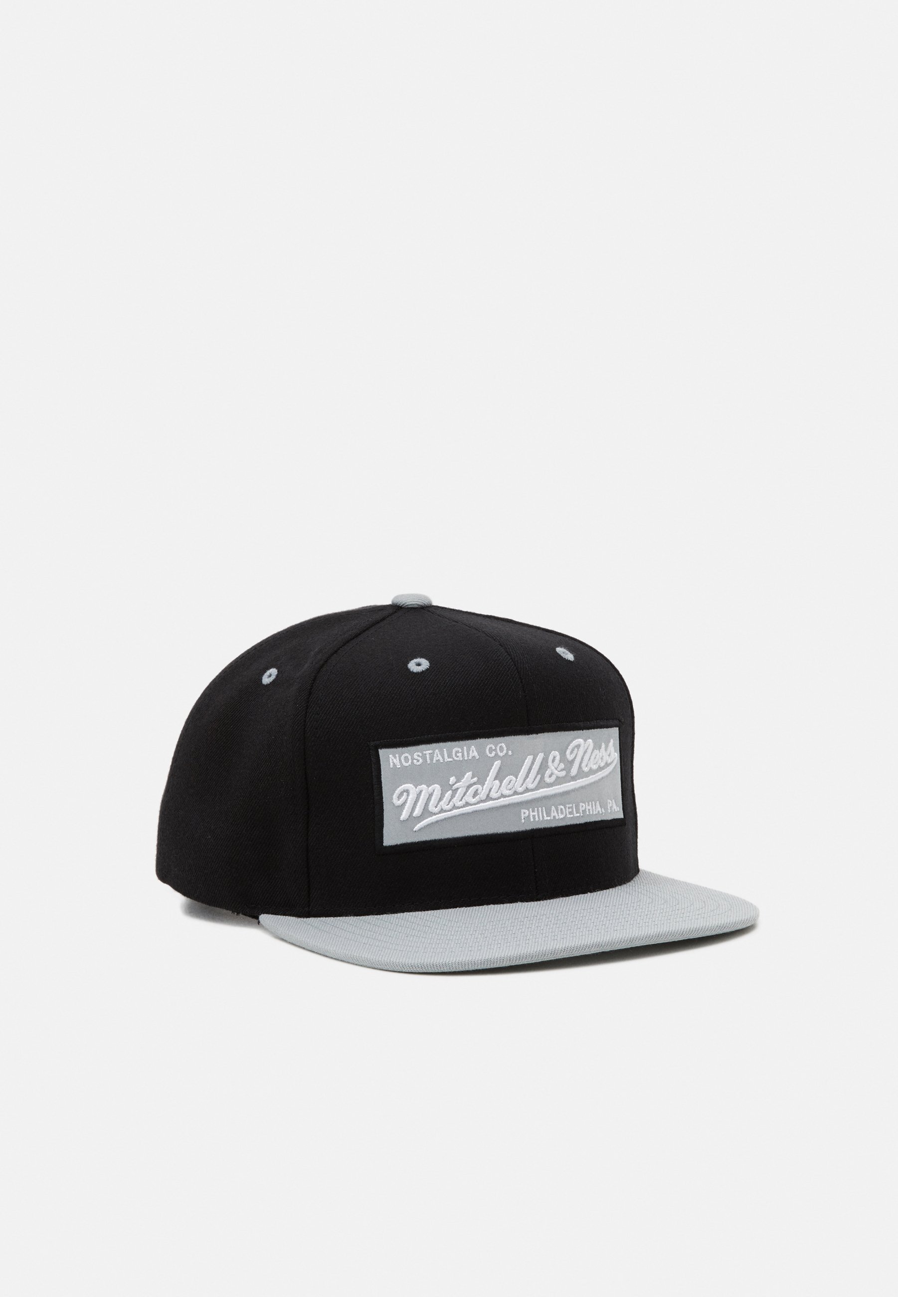 Mitchell /& Ness Brooklyn Nets Navy Red Edition 110 Flex Snapback Cap
